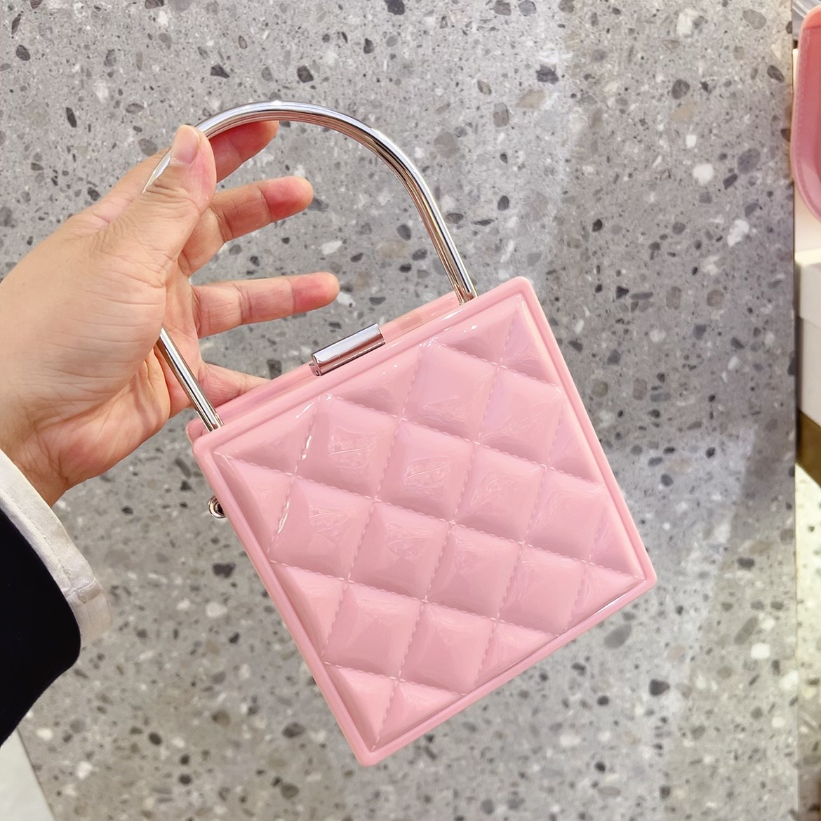 2025 New cross-border foreign trade women's bag, retro chain mini jelly bag opening red envelope box bag undefined