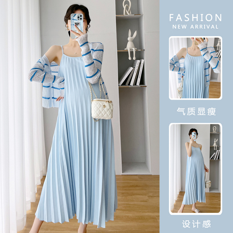 Real Shot Spot 2022 Summer New Internet Celebrity Maternity Dress Elegant Pleated Sling Two-piece Sunscreen Breast-feeding Dress