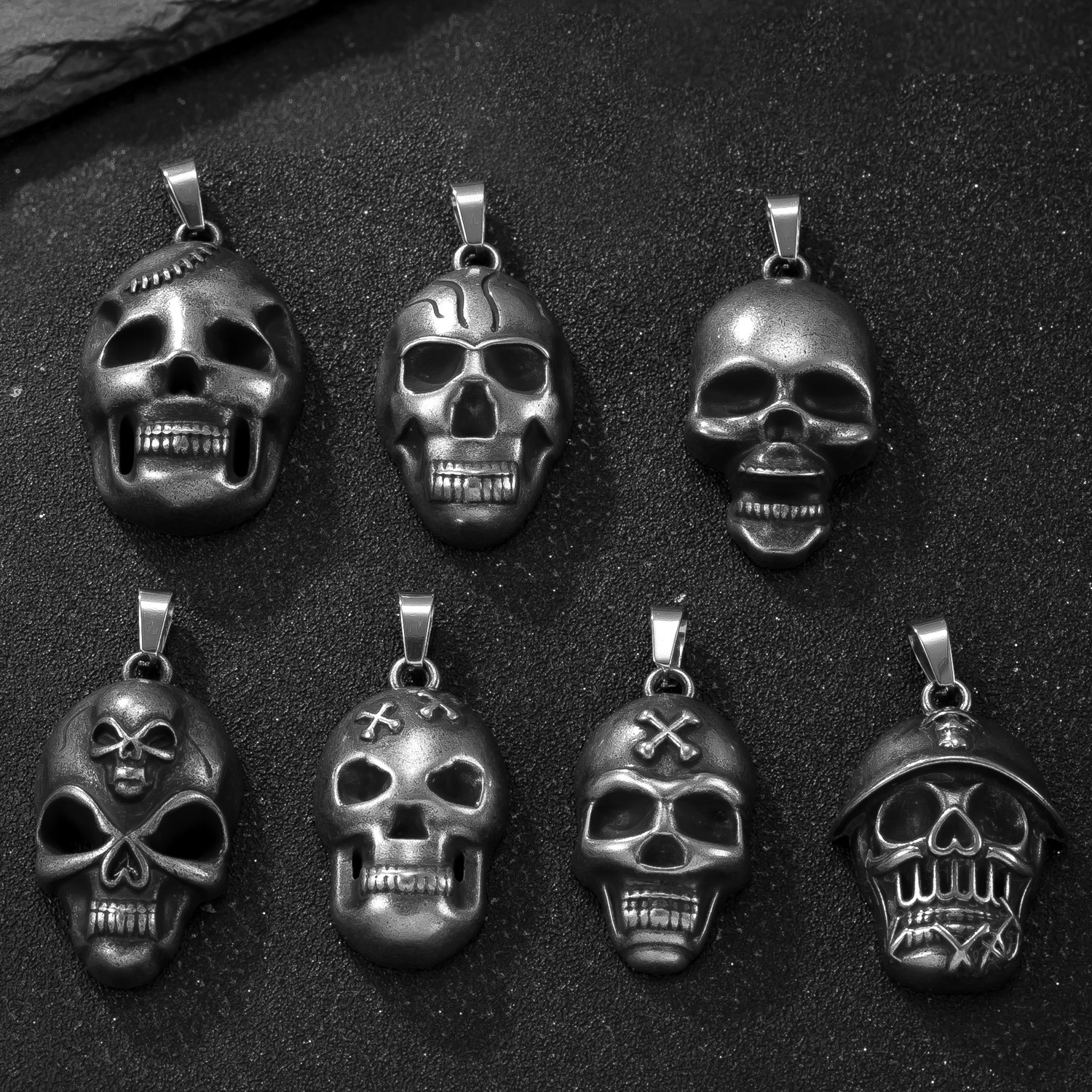 Colgante único Joyas de fundición de acero inoxidable transfronterizas Accesorios de collar de calavera Personalidad Exageración Fábrica de accesorios de joyería de bricolaje