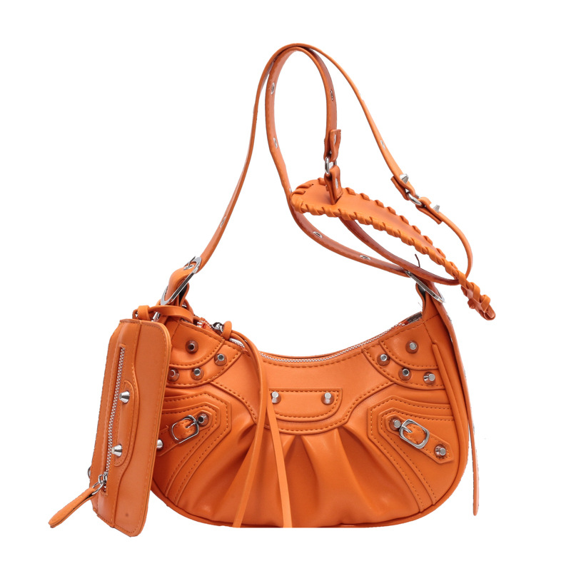 Bag Women's 2022 New Vintage Rivet Bike Bag Fashionable Underarm Pleated Crescent Mother Single Shoulder Crossbody Bag
