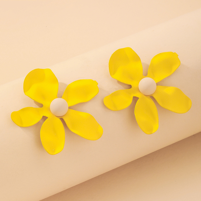 Nihaojewelry Simple Petal Flower Earrings Wholesale Jewelry display picture 3