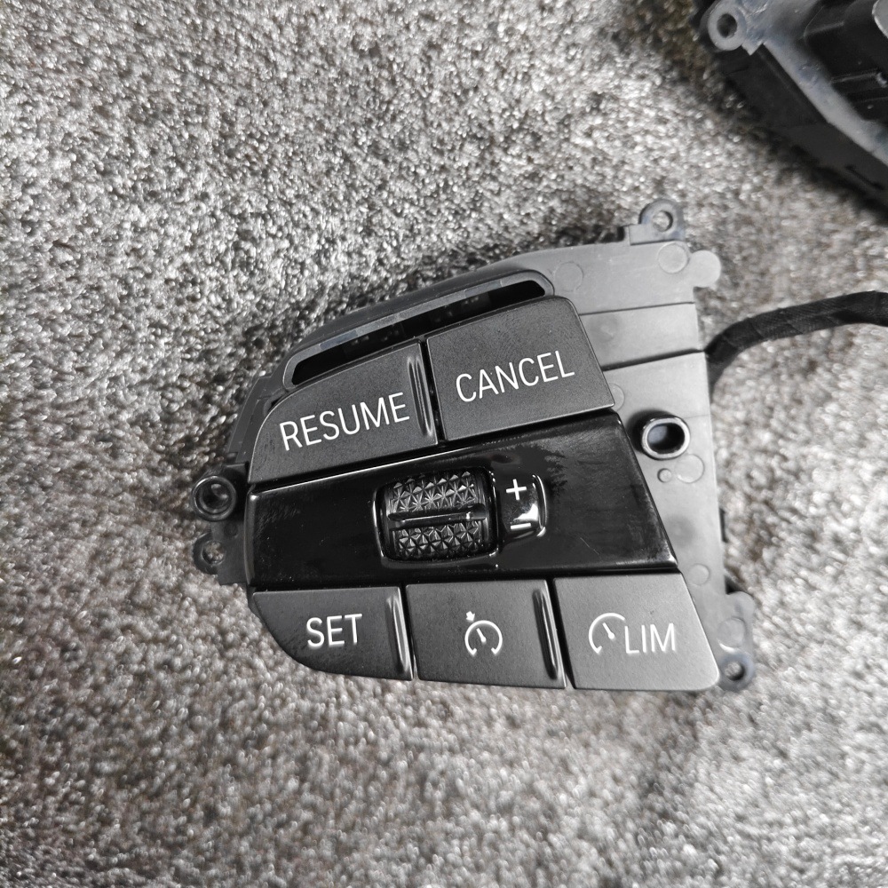 Suitable for BMW 1234567 series G30G38 multifunction steering wheel ACC button BDC2 BDC3 cruise control switch