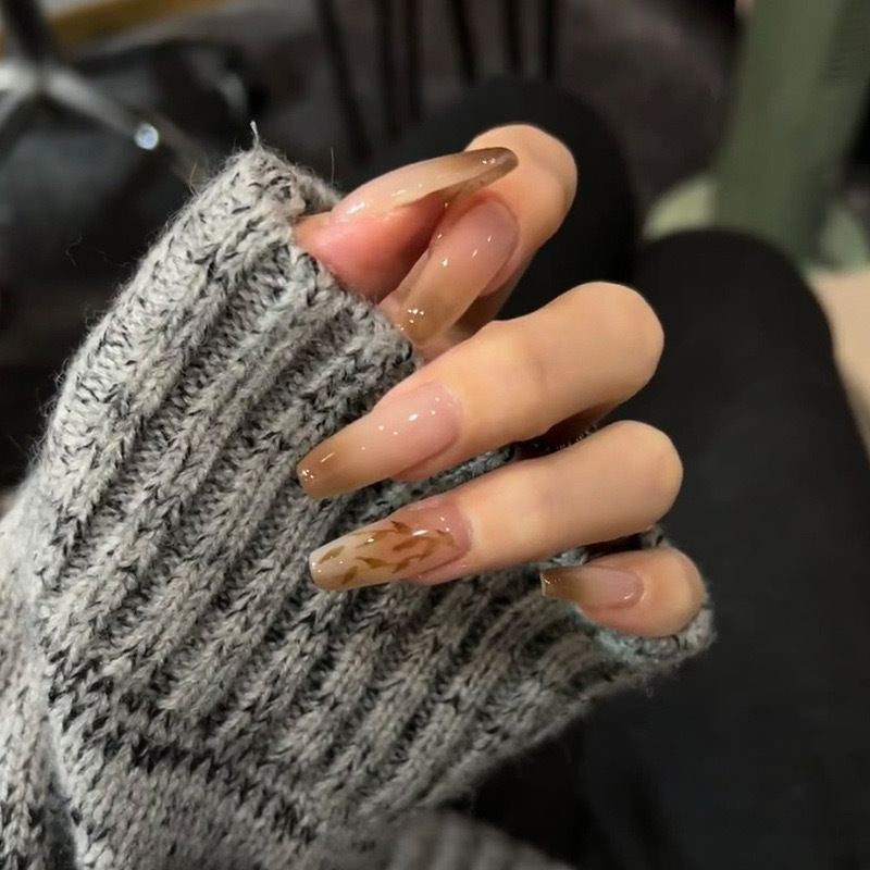 Siam dead leaf wear nail Maillard nail patch new nail patch brown fake nail autumn and winter nail patch