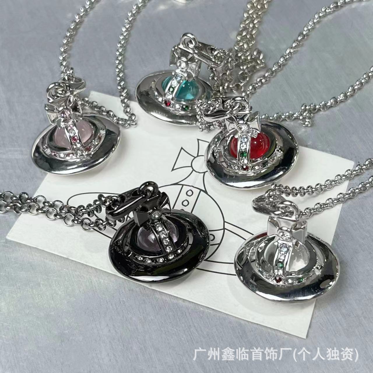 High-End Version of Empress Dowager's Medium-Sized Orb Saturn Necklace, Vivienne Classic Multicolor Three-Dimensional Planet Clavicle Chain Wholesale