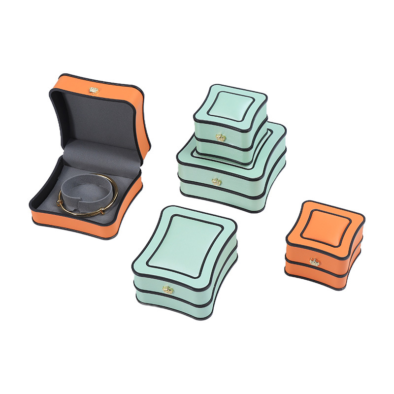 Caja de joyería corona pequeña cintura pu pendientes collar caja de anillo joyería caja de embalaje de joyería de ángulo redondeado alta sensación en stock image 5