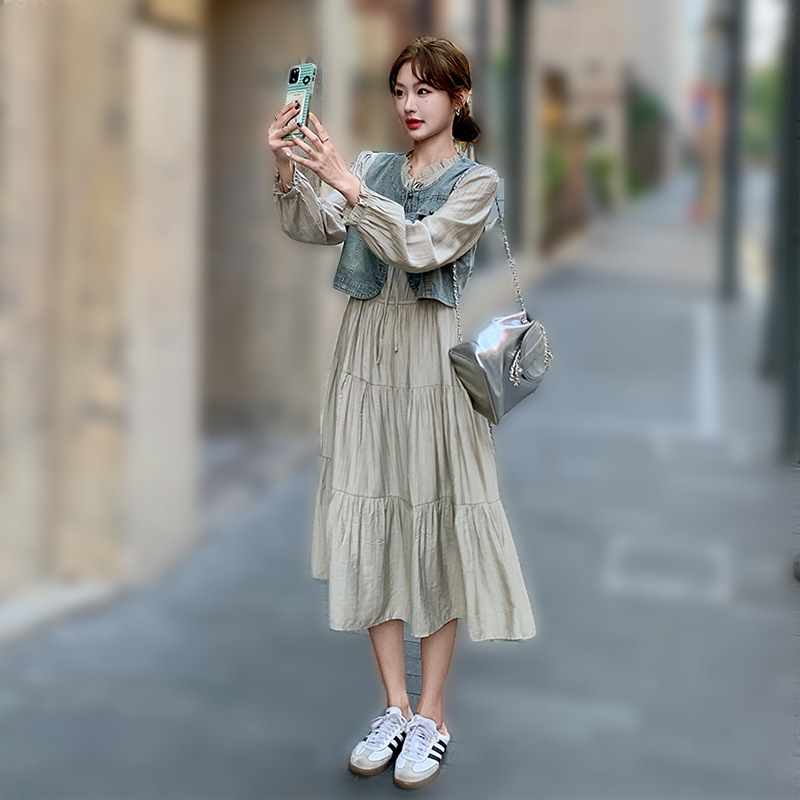 Papaya milk spring and autumn new Korean fashion Denim waistcoat waist slim long sleeve dress two-piece suit fashion Papaya milk spring and autumn new Korean fashion Denim waistcoat waist slim long sleeve dress two-piece suit fashion