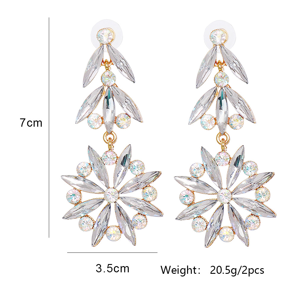 55756 New European And American Personalized Diamond Female Stud Earrings Flower Shape Geometric Earrings Cross-border Supply Wholesale display picture 1