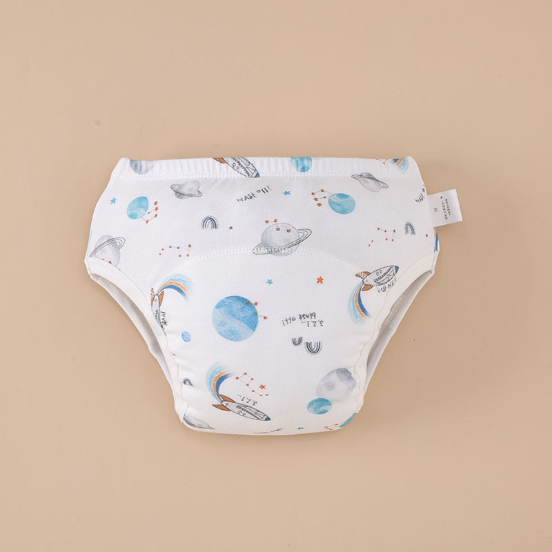 赤ちゃんはトイレのトレーニングパンツのようです。|undefined