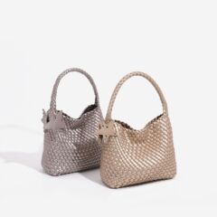 手作りの編み包みの金色の手提げバケツの包み2025新型のファッションの野菜のかごの包みのシングル肩のわきの下のトレーの包み