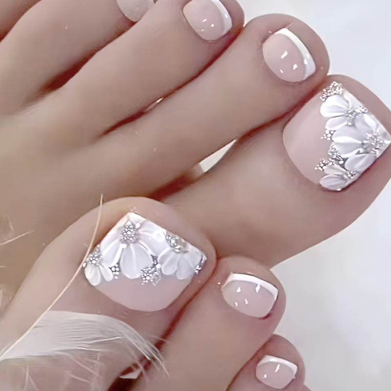 Hot-Selling French Camellia Gentle Toenail Nails Silver Glitter Glossy Manicure 24 Pieces Removable Toenails