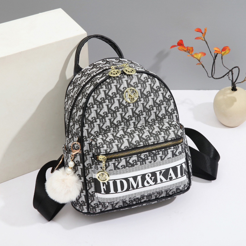 Mochila de viaje de alto nivel para mujeres 2025 nueva primavera y verano bolsas de moda para salir de gran capacidad mochila de mamá image 12