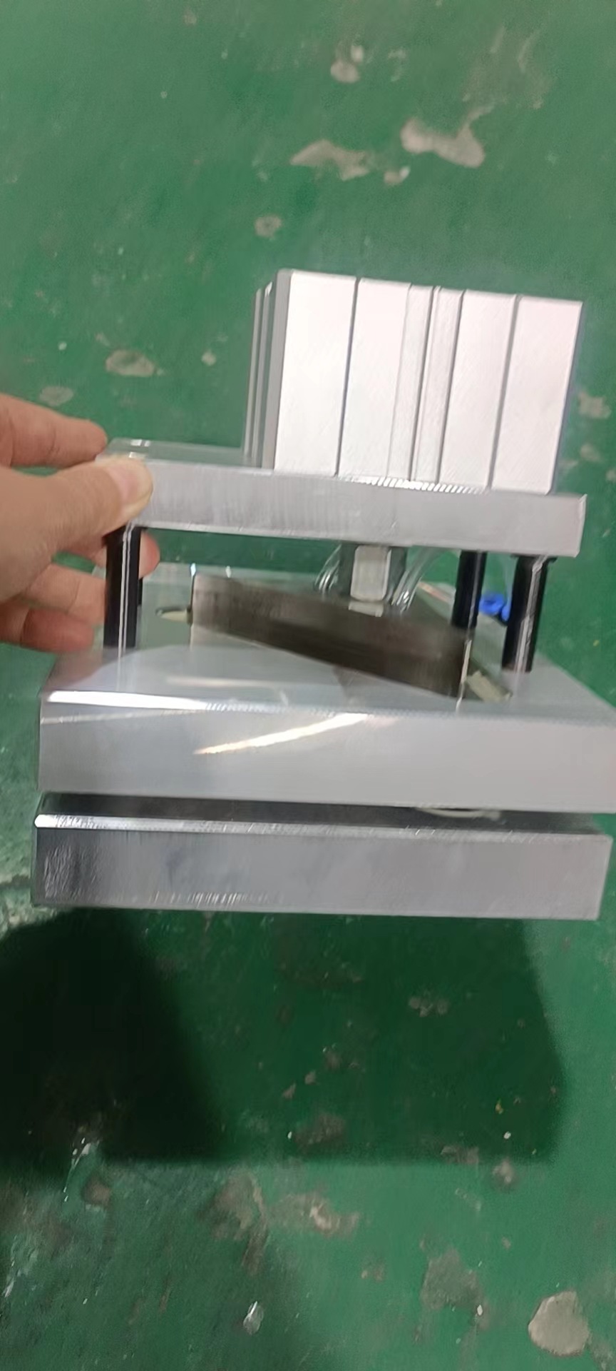 玖安模具供应 88x88 mm三角形切角模具