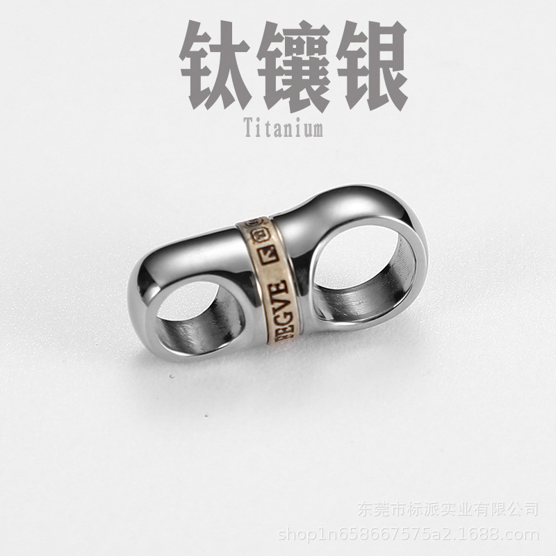 Aleación de titanio cápsula universal conjunta llavero accesorios titanio hebilla universal hecho a mano coche llavero rotación de 360 grados