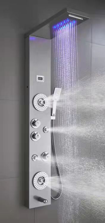 AQ shower screen