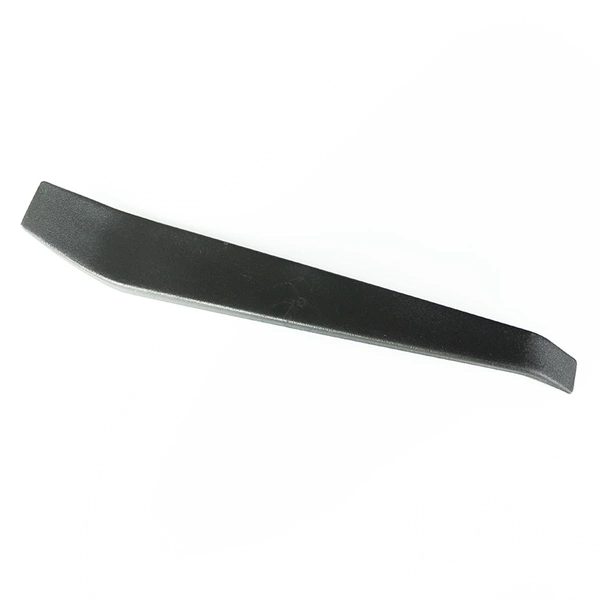 Small black pry