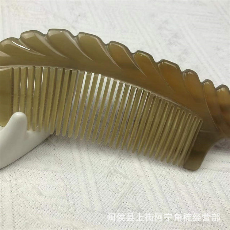 Natural Goat Horn Comb 21cm Handled Massage Comb for Hair Portable Detangling Beauty Comb key features