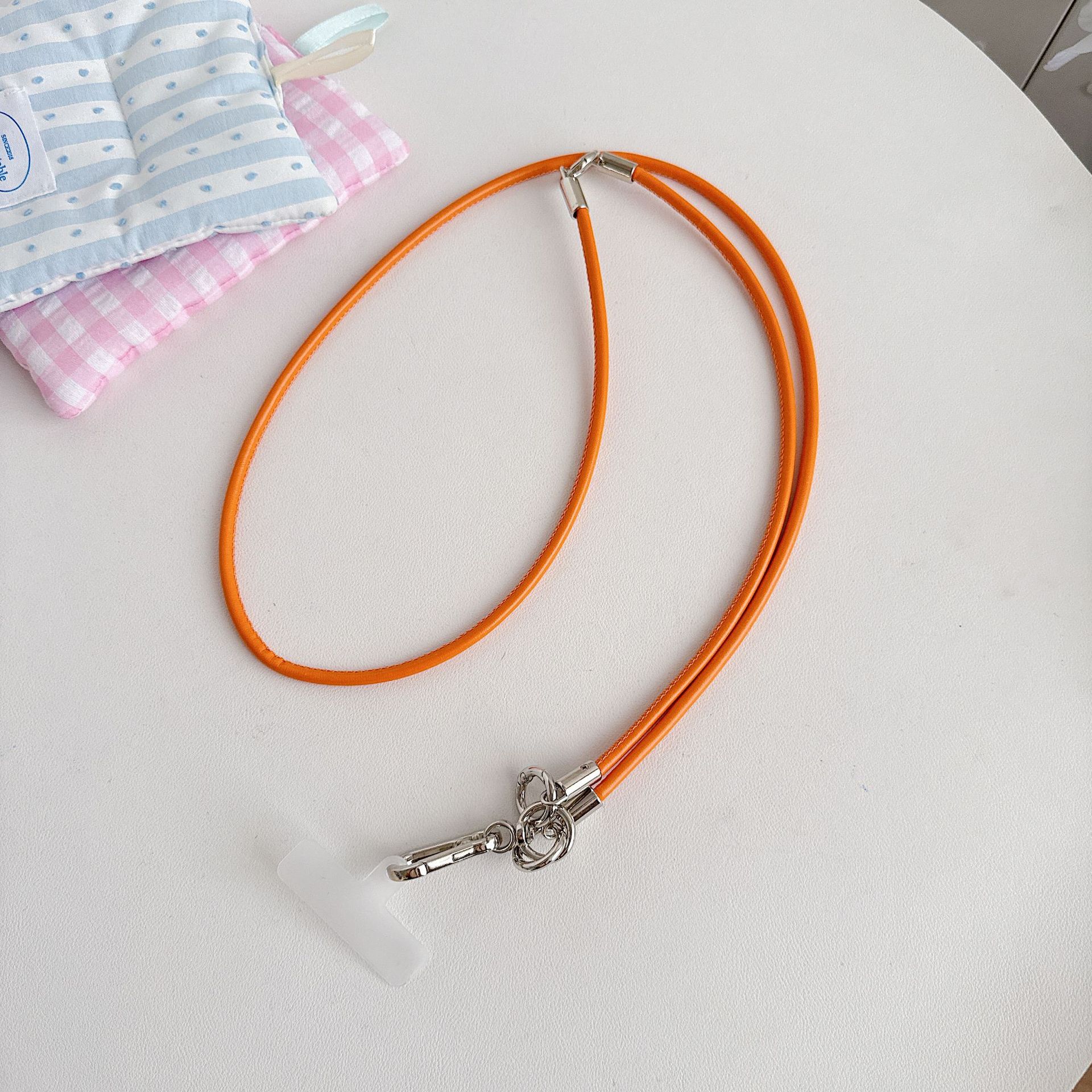 Cordón de teléfono móvil de alta gama hecho a mano boutique Cordón de cuero ins Cadena larga y corta Cordón de teléfono móvil de moda Cordón de mensajero largo y corto