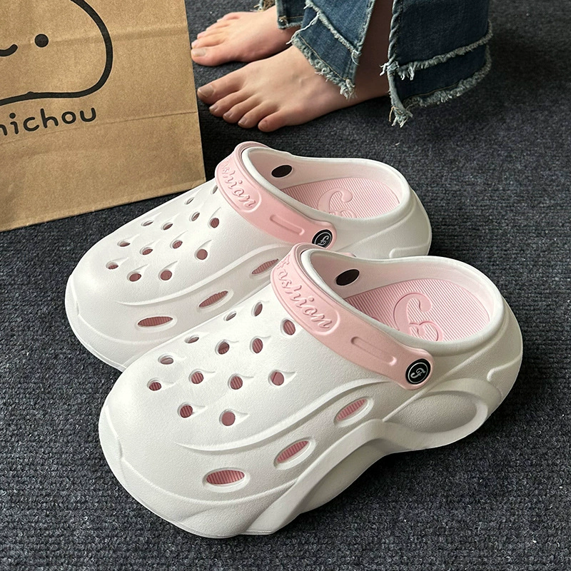 Носите нескользкие женские сандалия на улице