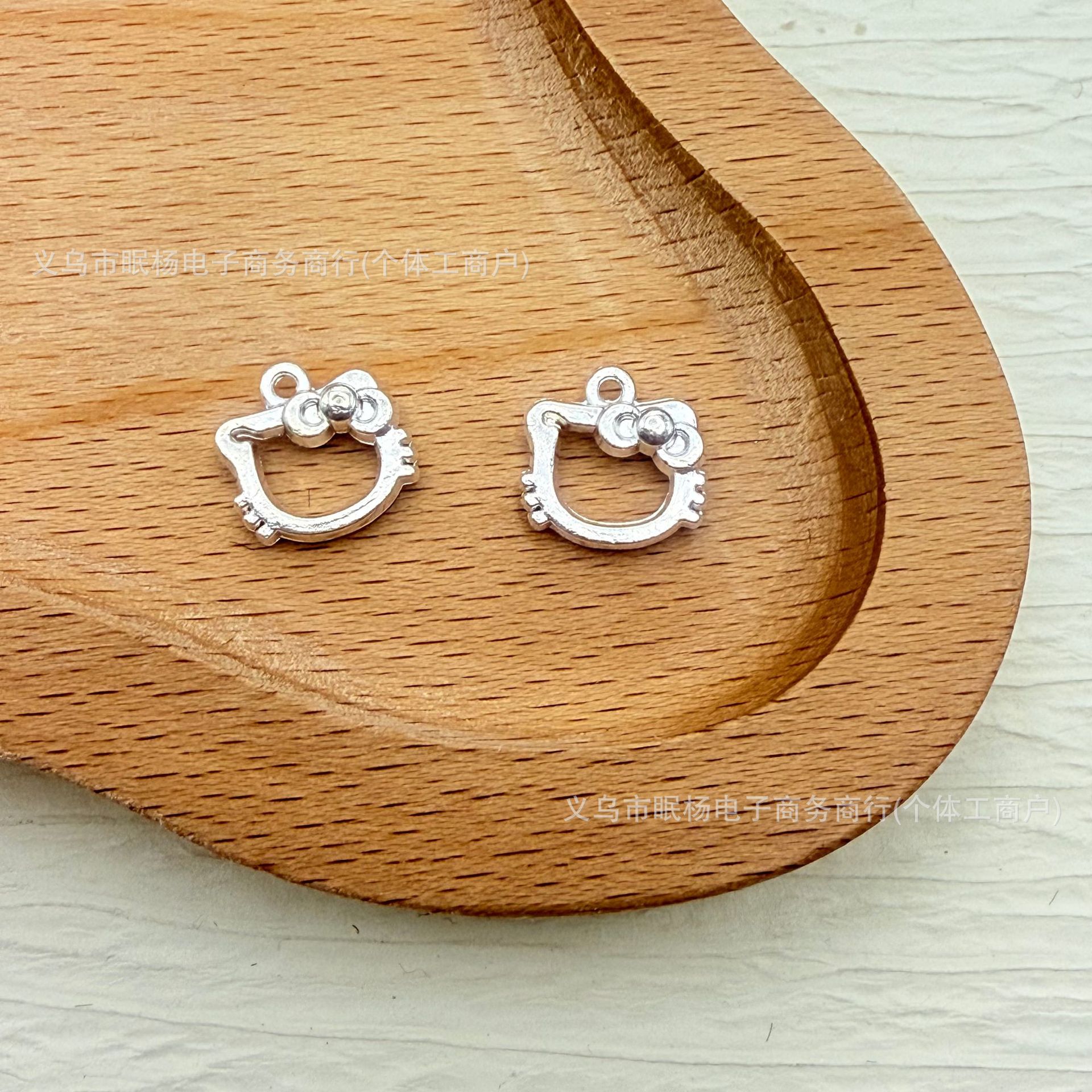 속이 빈 kt 고양이