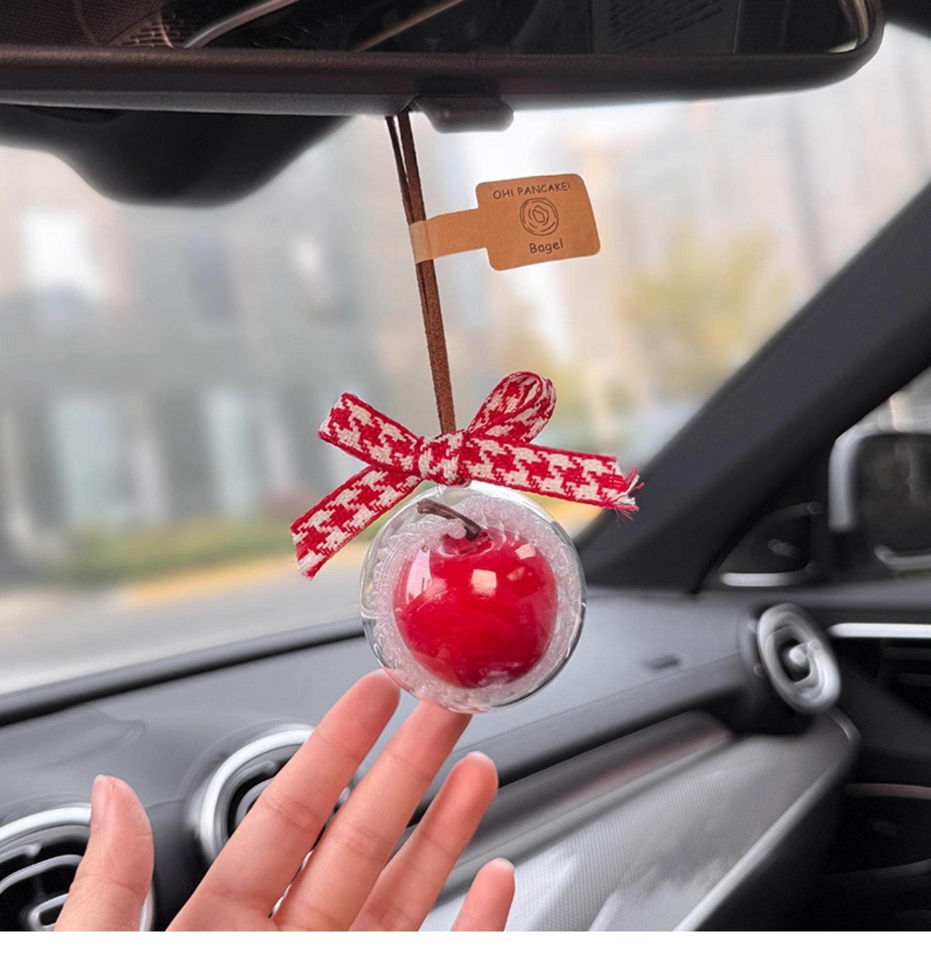 Peaceful Apple Car Pendant High-End Car Interior Decoration Rearview Mirror Hanging Ornament Christmas Women's 2025 New Model