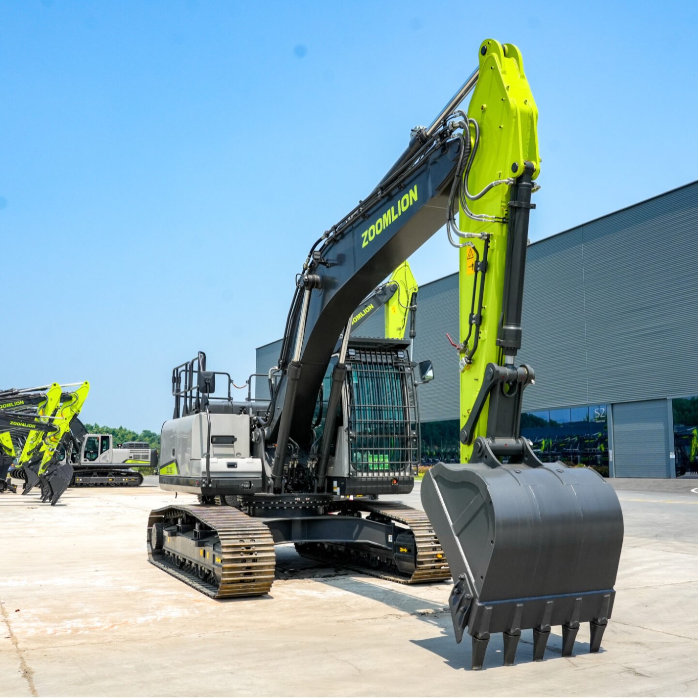 高品质中型挖掘机ZE215GLC履带式液压挖掘机热销中