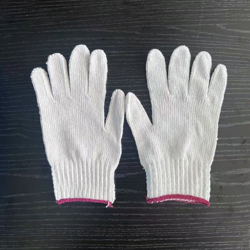 흰색 거즈 장갑 한 켤레