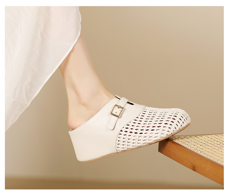 Dép sandal nữ quai chữ V đế bệt, mũi tròn thoáng khí, phong cách hè — màu trắng ngà, bạc chi tiết 11
