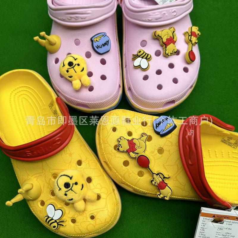2025 New Winnie the Pooh Star Croc Shoes Non-Slip Breathable Lightweight Slippers Outdoor Sandals Comfort Wholesale 2025 New Winnie the Pooh Star Croc Shoes Non-Slip Breathable Lightweight Slippers Outdoor Sandals Comfort Wholesale