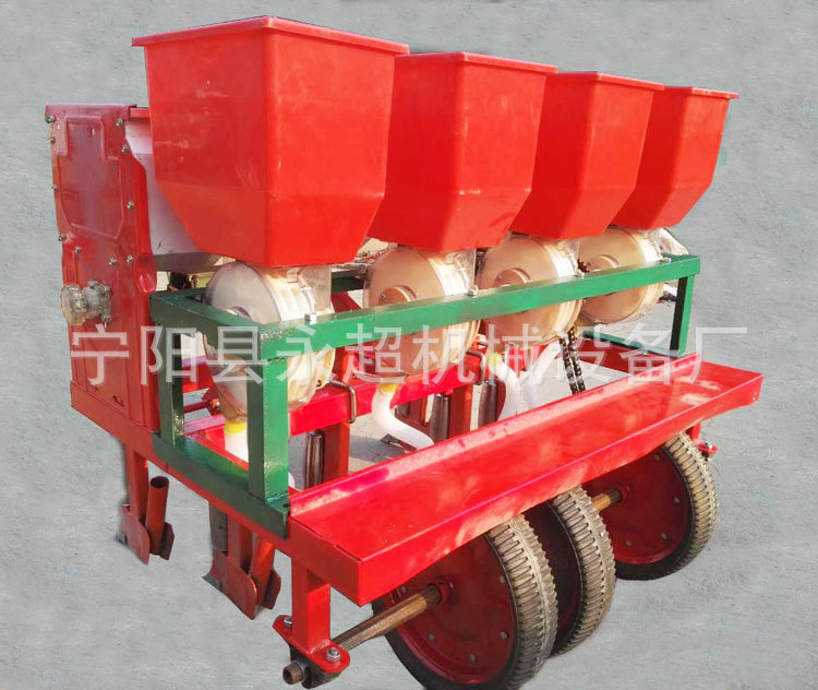 花生种植开沟播种机 多行施肥播种机 四轮牵引式花生施肥播种机