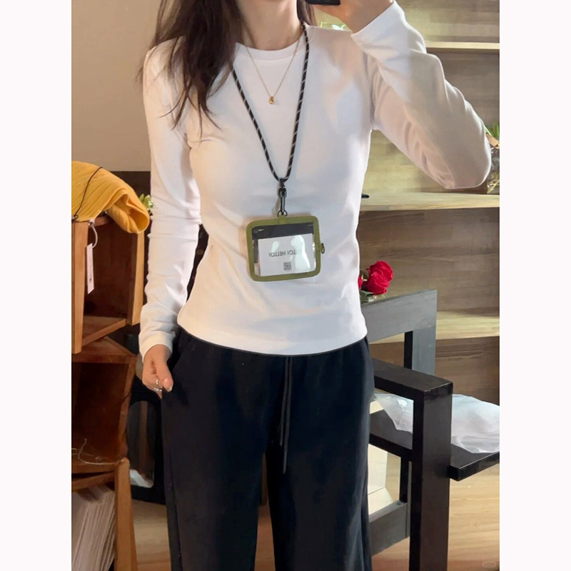 White Layered Round-Neck Long-Sleeve T-Shirt for Women, 2026 Spring and Autumn Season, Simple Regular Shoulder Top, Can Be Worn as an Inner Layer or Outerwear White Layered Round-Neck Long-Sleeve T-Shirt for Women, 2026 Spring and Autumn Season, Simple Regular Shoulder Top, Can Be Worn as an Inner Layer or Outerwear