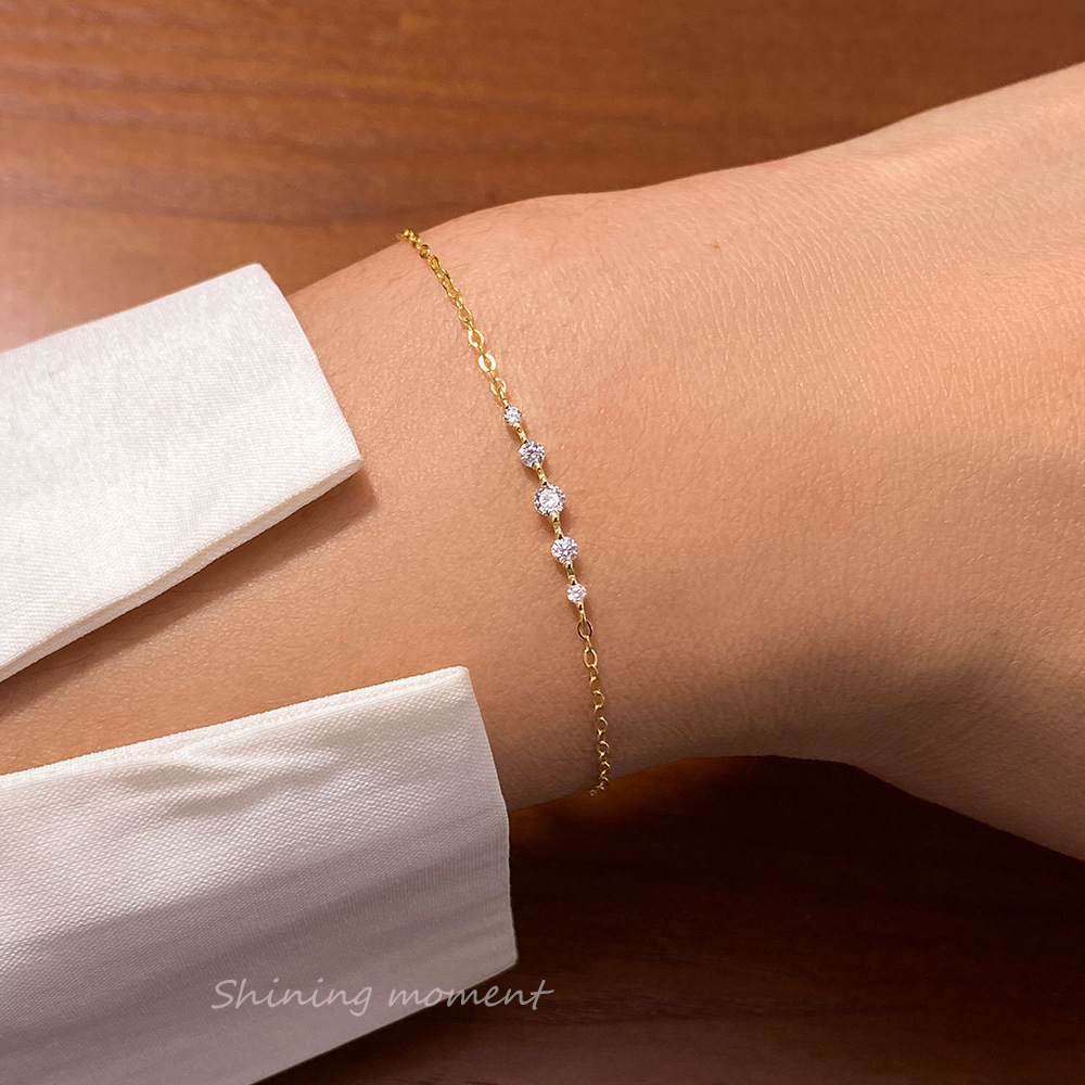 Eloch S925 plata fresca su nicho de diseño de viento delicado simplista pulsera de perforación de fila S7402