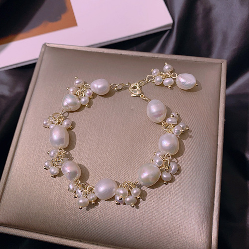 Charming Baroque Freshwater Pearl Necklace for Women with Unique Alien Design, French Style, Influencer Trendy Bracelet, Unique Minimalist Aesthetic
