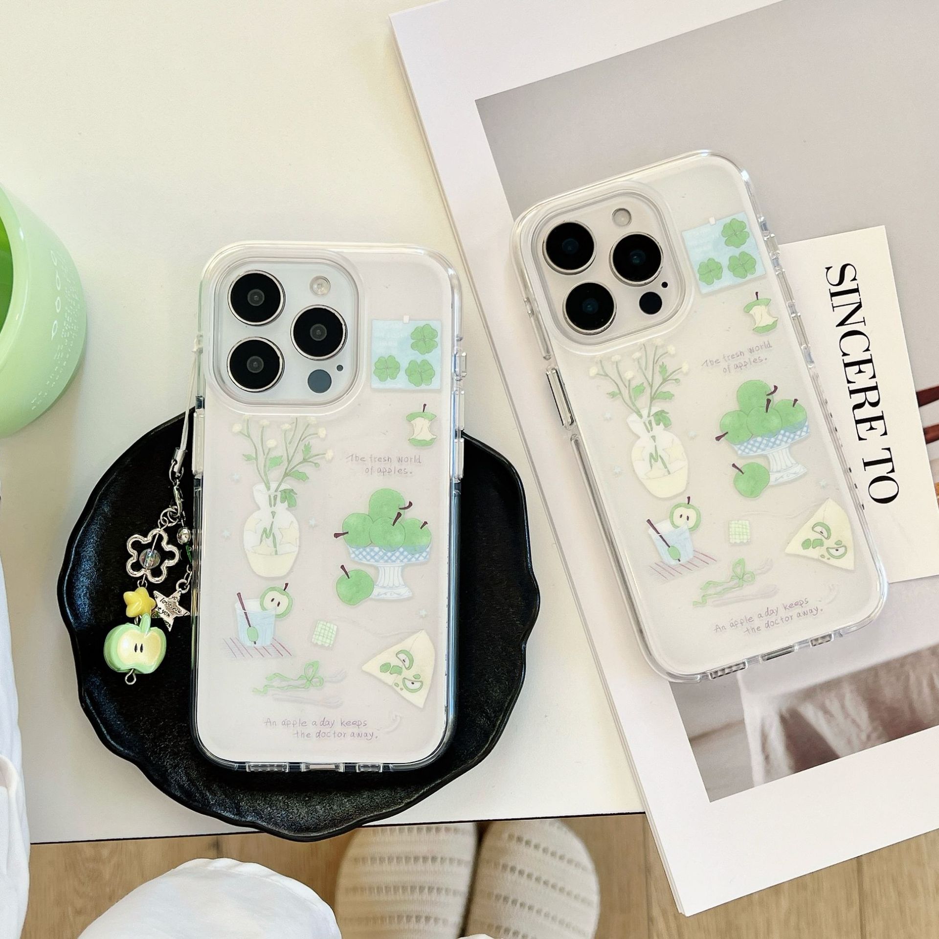 Pequeño florero de trébol de cuatro hojas fresco manzana verde para iPhone16 funda para teléfono móvil 15ProMax femenino 14/13 nuevo 16P