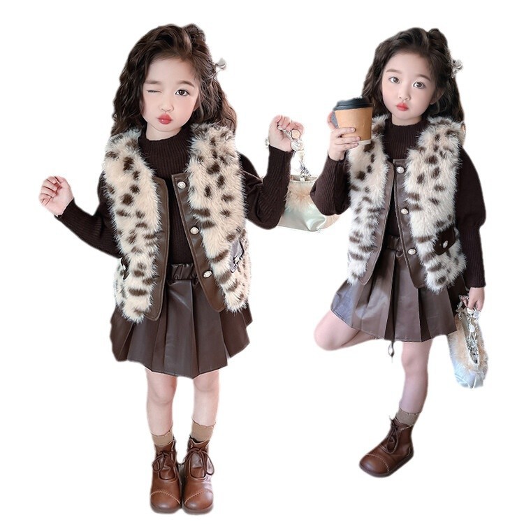 어린이 서양식 모피 조끼 3 종 세트 2024 가을과 겨울 모피 조끼 가죽 스커트 주름 치마 소녀 스웨터 세트