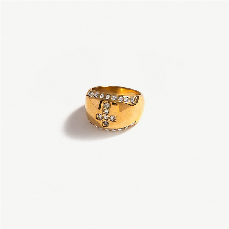 Tina transfronteriza 18k oro inoxidable diamantes de diamante cruz de acero de titanio anillo retro versátil no se desvanece anillo de mujer