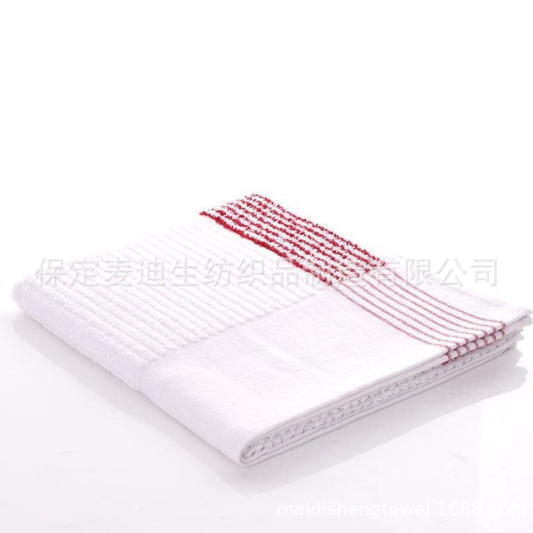 흰색 바탕에 빨간색 줄무늬