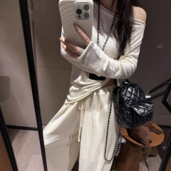老钱风针织套装女慵懒松弛感多穿法一字肩针织衫＋灯笼裤两件套