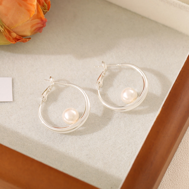 Pearl Minimalist Ear Clips For Women Personalized Light Luxury_voghion.com