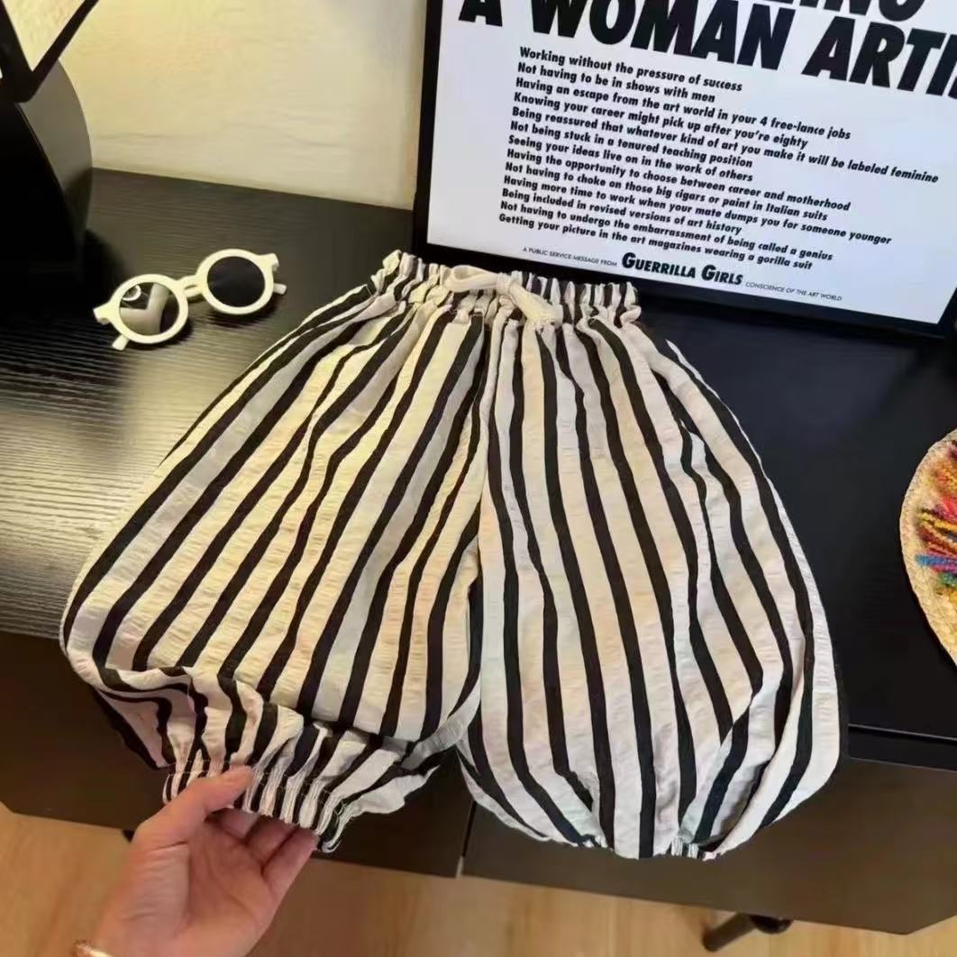 Black and White Striped Versatile Casual Pants for Boys and Girls, Air Conditioning Pants for Toddlers and Young Children, Summer Style Children's Clothing, Trendy Striped Pants for Infants and Toddlers