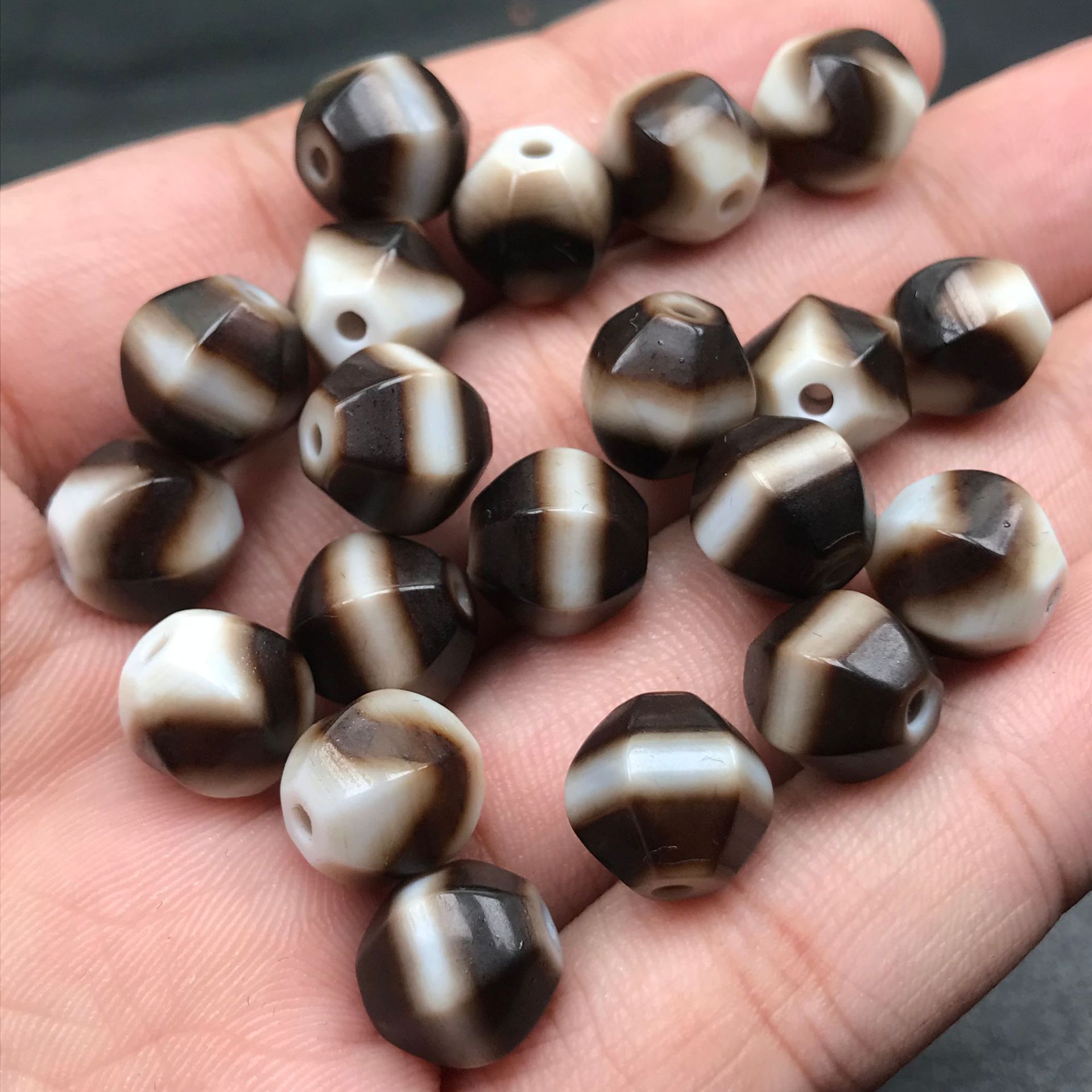 Natural first-line tiger tooth beads agate six-edged beads diy text play accessories bracelet beads necklace accessories