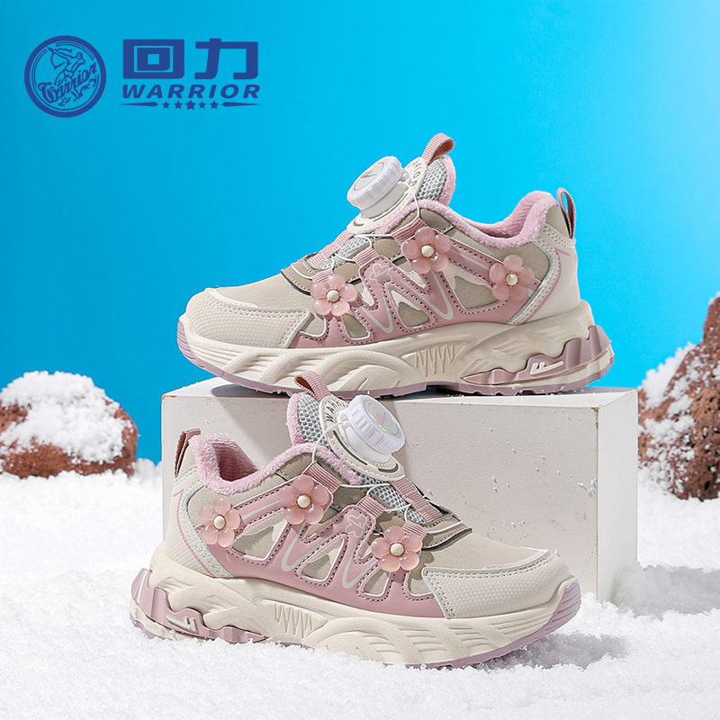 Botón de botón de color de retroalimentación zapatos deportivos de invierno nuevos zapatos de algodón cálidos zapatos de viaje al aire libre