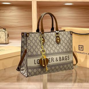 �羳�L������Ů���ﶬ�r��ͨ��б�����������Ƥ�μ��������ذ���