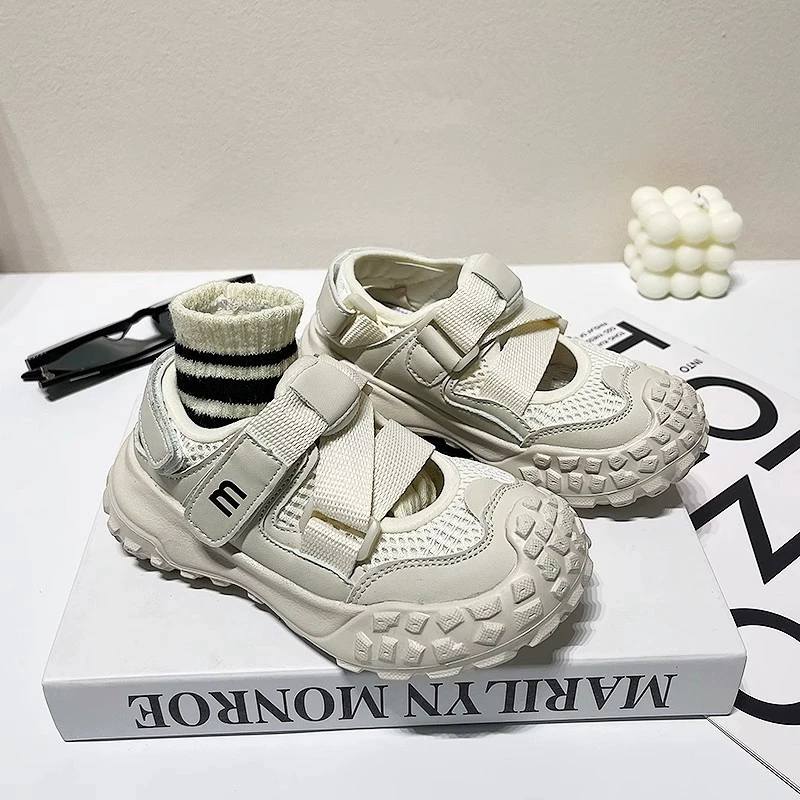 Летние детские сандалии Baotou 2025 новые для мальчиков дышащие спортивные туфли с вырезами для девочек пляжная обувь для малышей