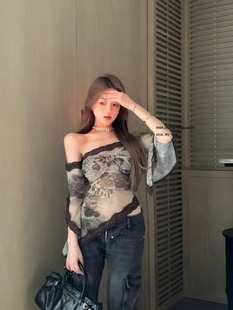 �����͹Ų�Ҏ�t�ٽzһ�ּ��L��T��Ů������������߅�W��¶������