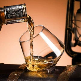 玻璃杯;酒杯;家用烟灰缸