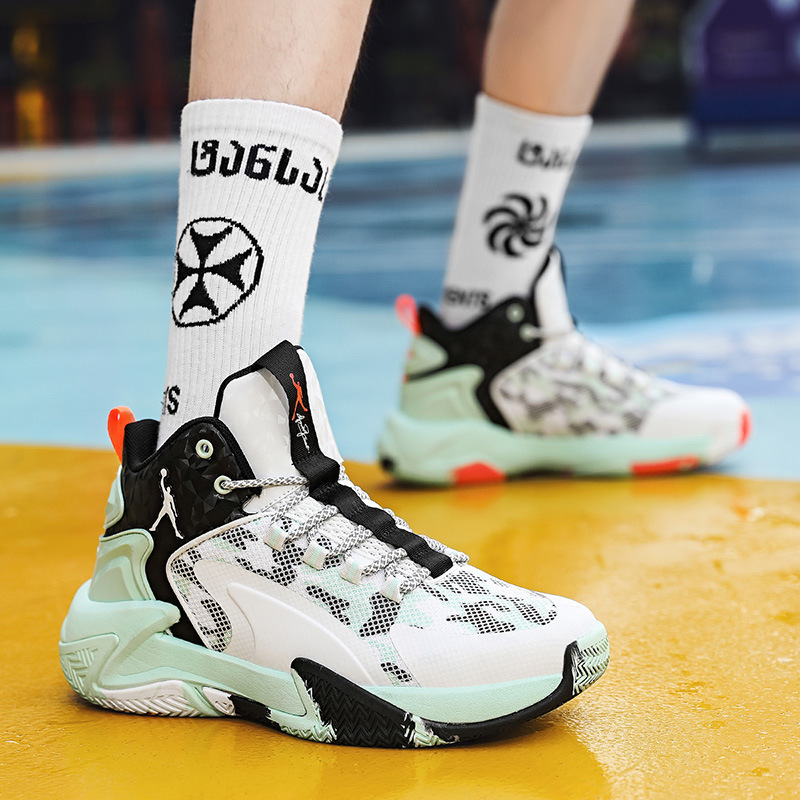 Basketball Shoes Men's Shoes 2025 Summer New Breathable Sports Shoes Student High-Top Wear-Resistant Anti-Slip Professional Practical Sneakers