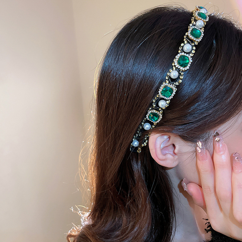 Square Pattern Women'S Gender Women's Retro Square Alloy Inlay Pearl Zircon Hair Band
