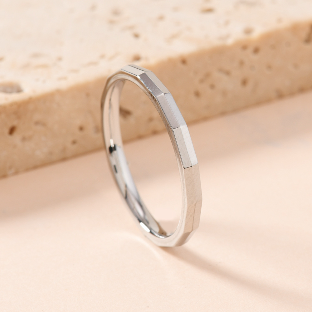 Nueva joyería coreana de acero inoxidable simple y fino anillo de 2 mm de diseño de nicho para parejas