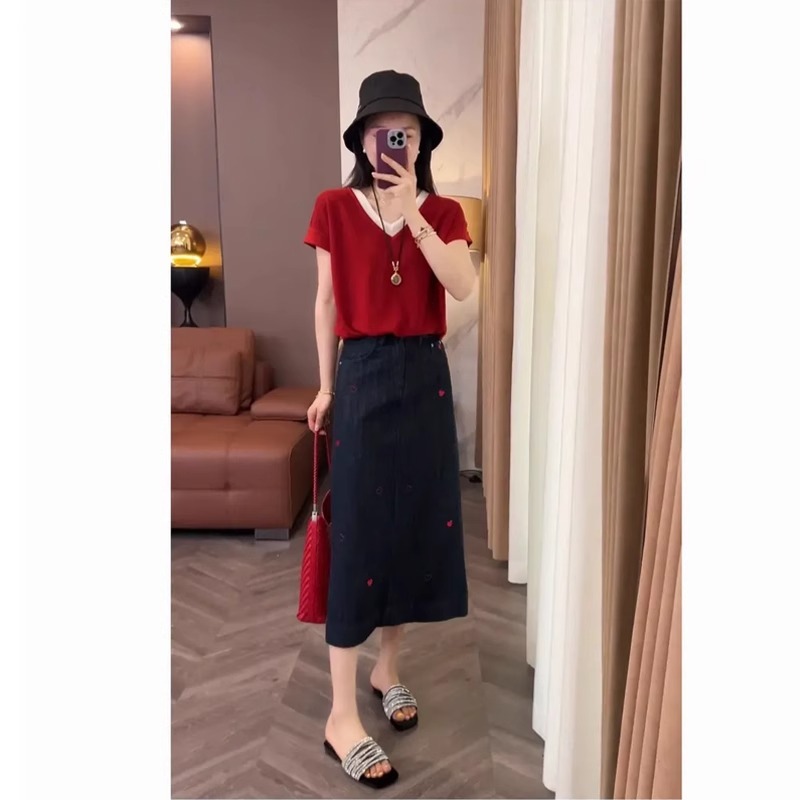 套装女2025新款设计感小众假两件V领短袖T恤复古高腰半身裙两件套|undefined