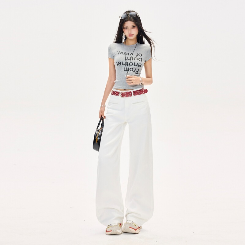 26 Spring/Summer American-Style Unique Pocket Design White Wide-Leg Jeans for Women, High-Waisted Loose Drape Straight Pants 26 Spring/Summer American-Style Unique Pocket Design White Wide-Leg Jeans for Women, High-Waisted Loose Drape Straight Pants
